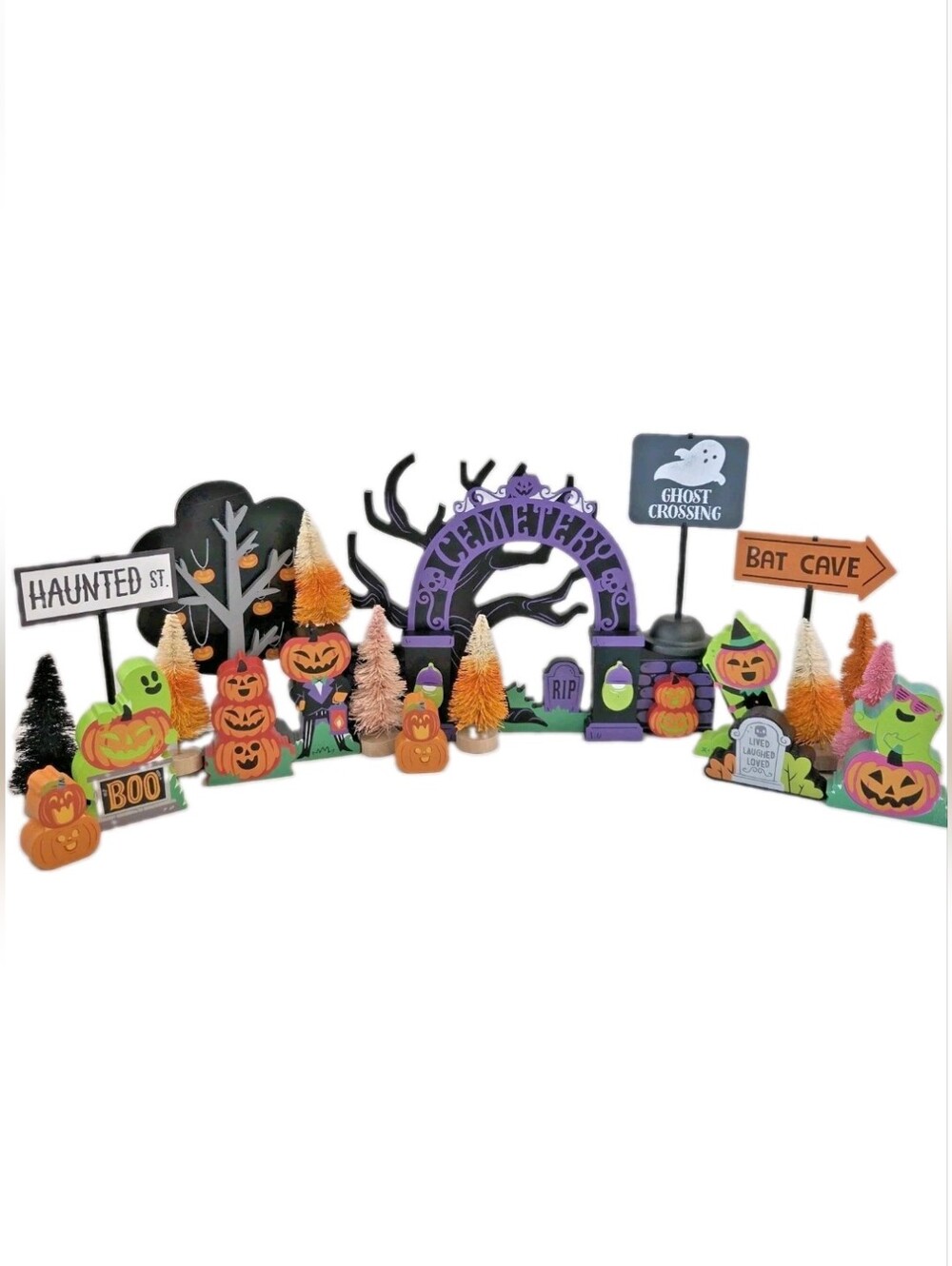 Target Hyde & Eek Halloween Mini Mantle Wood Decor Cemetery Village Scene Lot